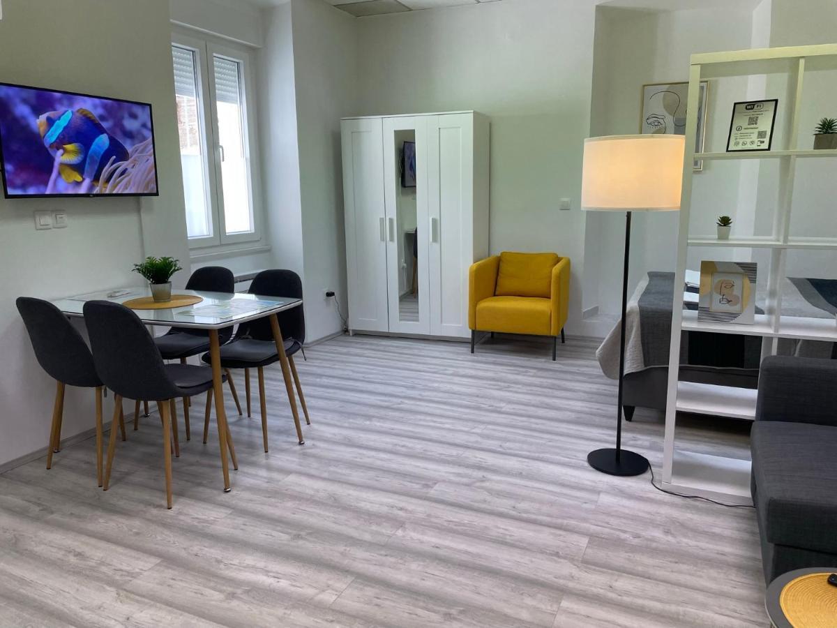 Apartment Studio Beauty In Centar Pula Exterior photo